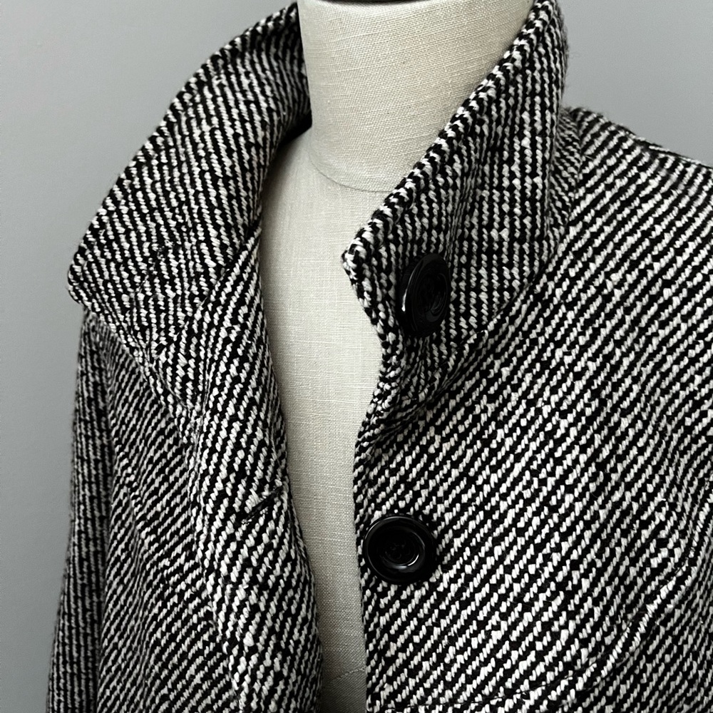 Coat - Picture 3 of 5